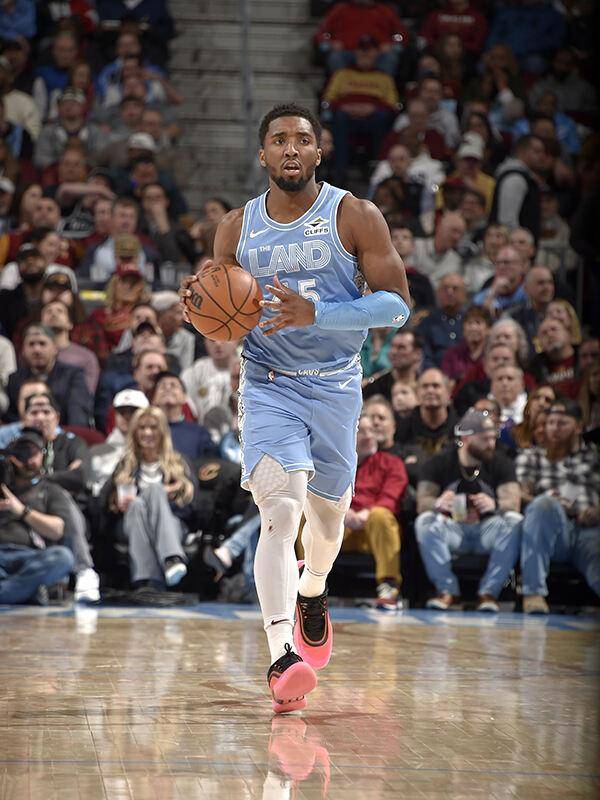 CBA季后赛赛程吃紧,圣安东尼奥马刺赛前回应争议,目标明确,团队化学反应显著的简单介绍 CBA季后赛赛程吃紧,圣安东尼奥马刺赛前回应争议,目标明确,团队化学反应显著的简单介绍