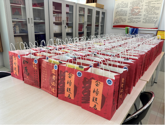 上海久事发布备战花絮;赛后队长鼓劲;欧篮联任务艰巨;心理建设被强调(凌晨南海激烈对峙中方支援) 上海久事发布备战花絮;赛后队长鼓劲;欧篮联任务艰巨;心理建设被强调(凌晨南海激烈对峙中方支援)