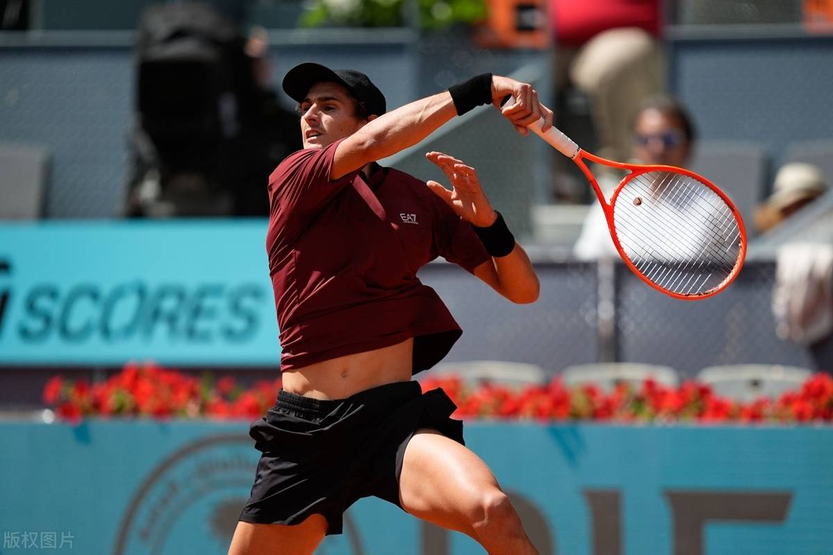 关于德约科维奇爆冷击败西班牙队，赛况扑朔迷离引爆全场！的信息